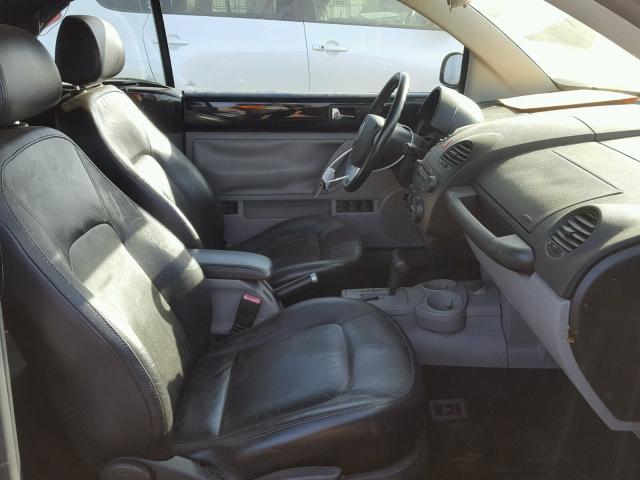 3VWCD31Y15M367868 - 2005 VOLKSWAGEN NEW BEETLE 黑色 照片 5