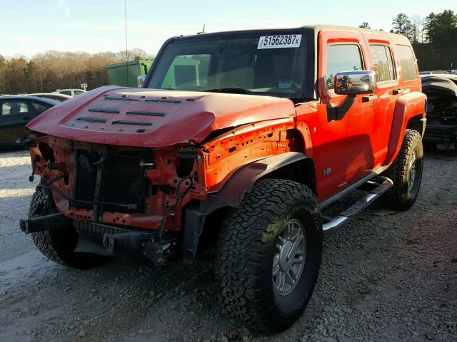 5GTEN13E098101373 - 2009 HUMMER H3 RED photo 2