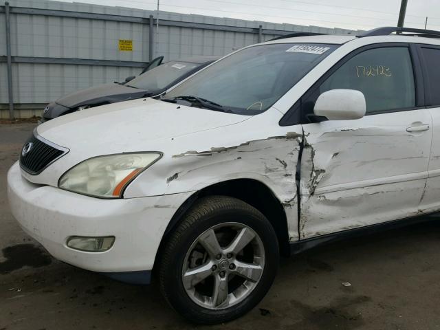 2T2GA31U26C047393 - 2006 LEXUS RX 330 WHITE photo 9