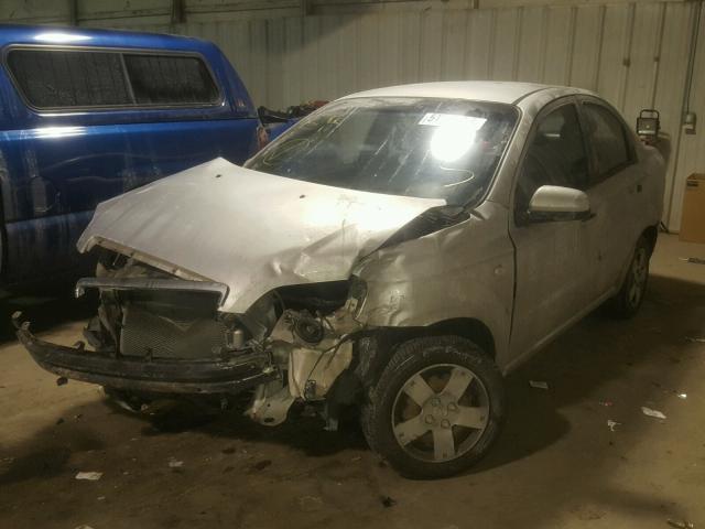 KL1TD56607B115245 - 2007 CHEVROLET AVEO BASE SILVER photo 2