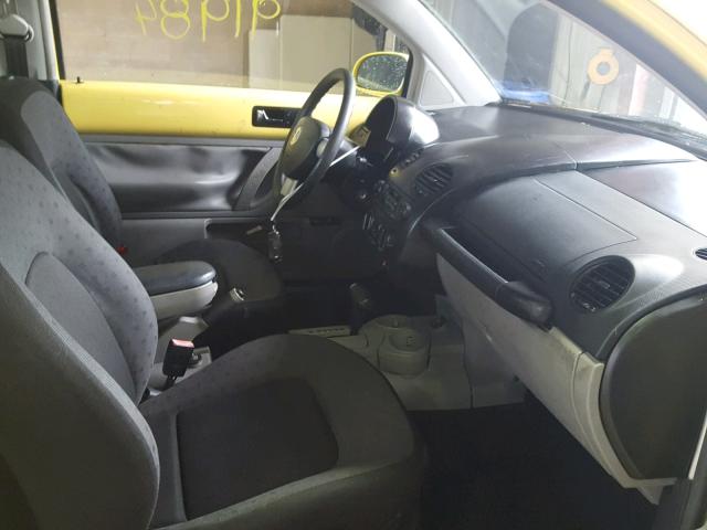 3VWCK21C11M469671 - 2001 VOLKSWAGEN NEW BEETLE 黄色 照片 5