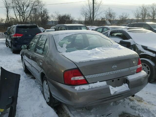 1N4DL01D71C185261 - 2001 NISSAN ALTIMA XE GOLD photo 3