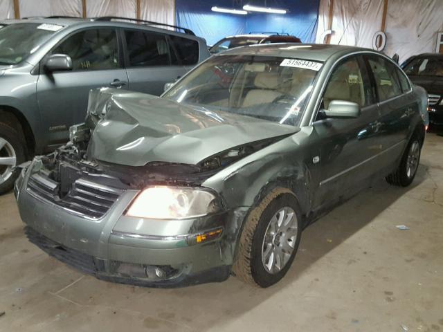 WVWPD63B83P354329 - 2003 VOLKSWAGEN PASSAT GLS GREEN photo 2