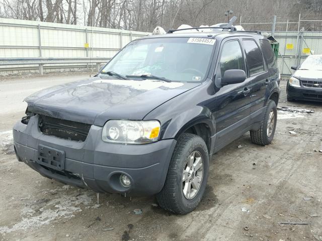 1FMYU03185KB31308 - 2005 FORD ESCAPE XLT BLACK photo 2