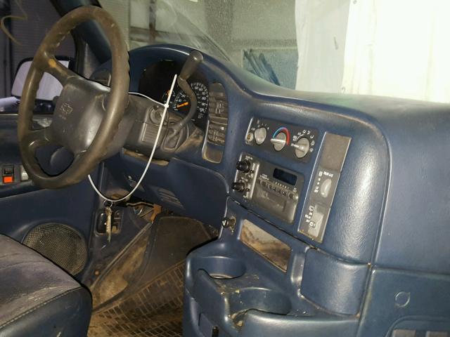 1GNDM19W5XB130042 - 1999 CHEVROLET ASTRO BLUE photo 9