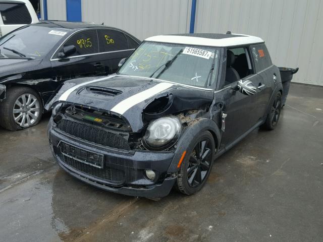 WMWMF73559TT95933 - 2009 MINI COOPER S BLACK photo 2