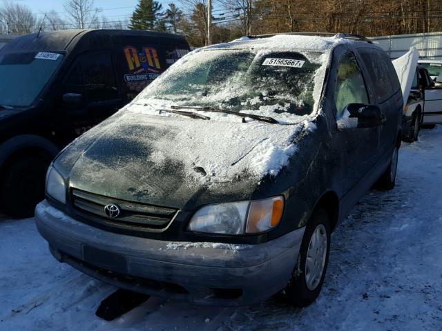 4T3ZF19C93U543680 - 2003 TOYOTA SIENNA CE GREEN photo 2