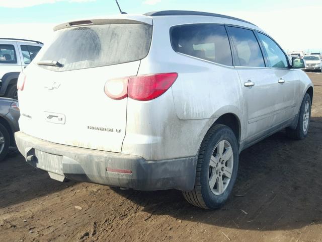 1GNER23D09S104051 - 2009 CHEVROLET TRAVERSE L SILVER photo 4