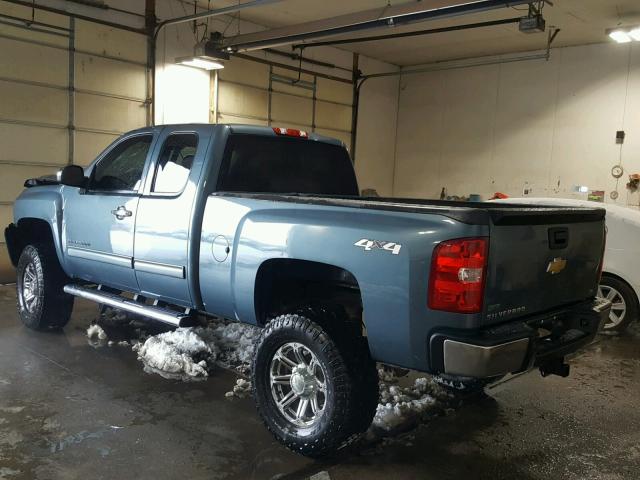 1GCRKREA5BZ377106 - 2011 CHEVROLET SILVERADO BLUE photo 3