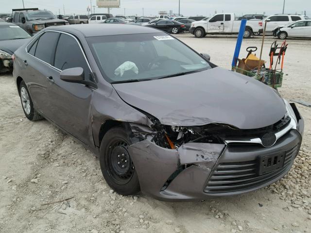 4T4BF1FK6GR552323 - 2016 TOYOTA CAMRY LE GRAY photo 1