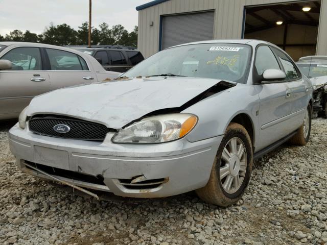 1FAFP56S75A133745 - 2005 FORD TAURUS SEL SILVER photo 2