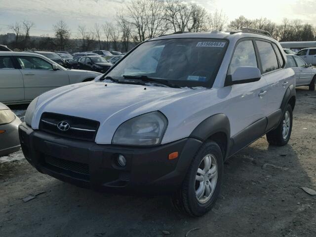 KM8JN72D96U332238 - 2006 HYUNDAI TUCSON GLS WHITE photo 2