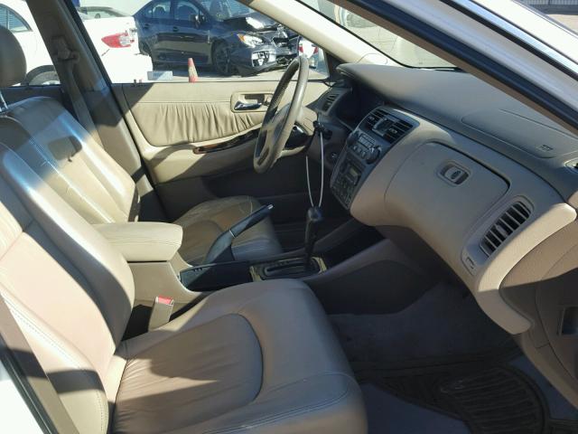 JHMCG6681YC005208 - 2000 HONDA ACCORD EX WHITE photo 5
