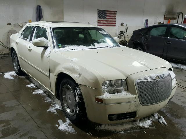 2C3AA53G85H644716 - 2005 CHRYSLER 300 TOURIN CREAM photo 1