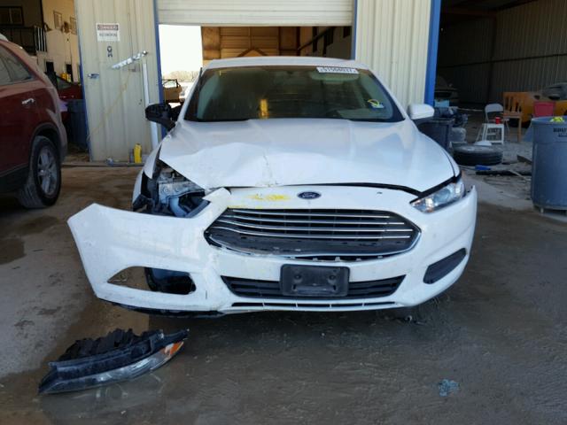 3FA6P0G77DR296400 - 2013 FORD FUSION S WHITE photo 9