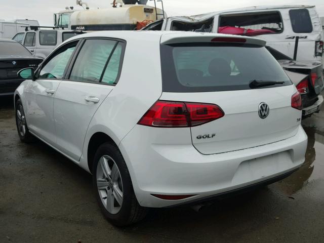 3VW217AU1HM021672 - 2017 VOLKSWAGEN GOLF S WHITE photo 3