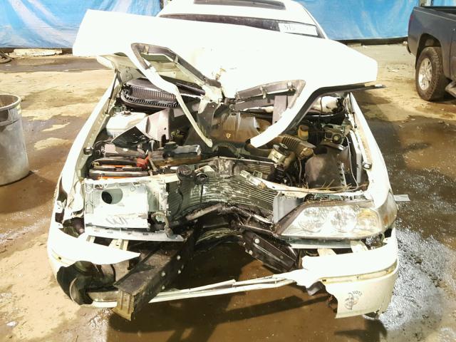 1LNHM83W53Y624075 - 2003 LINCOLN TOWN CAR C WHITE photo 7