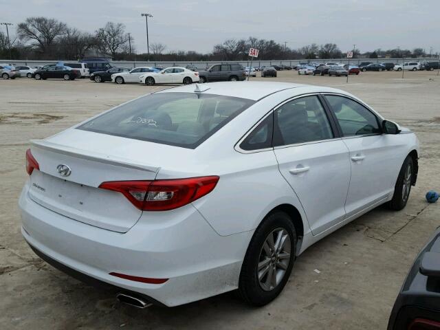 5NPE24AF4FH010603 - 2015 HYUNDAI SONATA SE WHITE photo 4