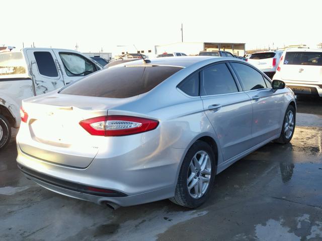 1FA6P0H79E5366613 - 2014 FORD FUSION SE SILVER photo 4