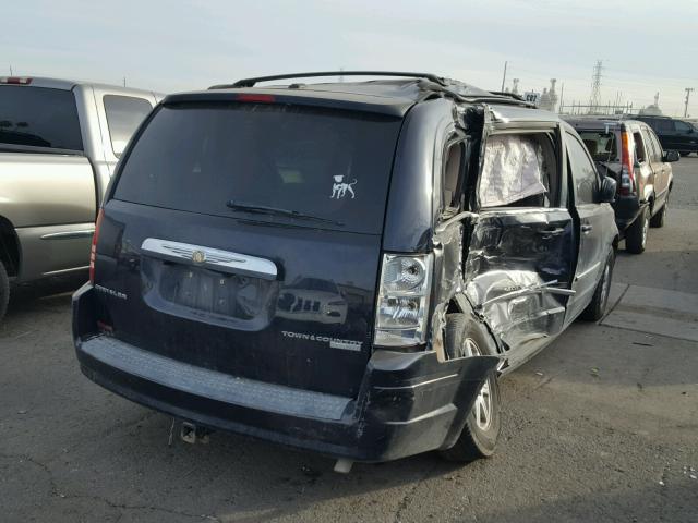 2A4RR8D11AR361222 - 2010 CHRYSLER TOWN & COU BLACK photo 4