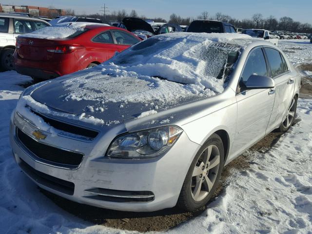 1G1ZC5E01CF119755 - 2012 CHEVROLET MALIBU 1LT SILVER photo 2