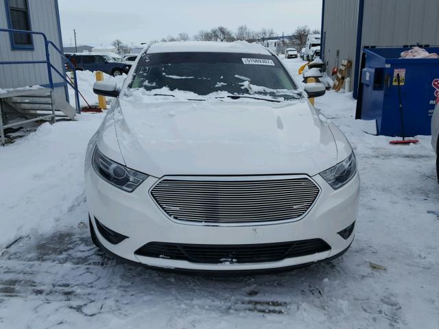 1FAHP2E85FG150992 - 2015 FORD TAURUS SEL WHITE photo 9