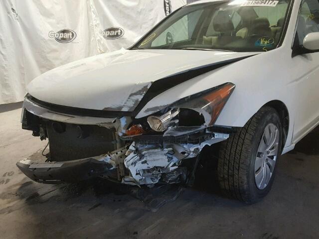 1HGCP2F3XCA124332 - 2012 HONDA ACCORD LX WHITE photo 9