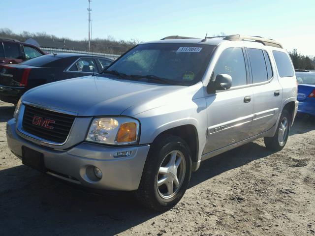 1GKET16S956126586 - 2005 GMC ENVOY XL SILVER photo 2