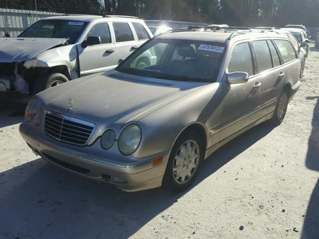 WDBJH65J1YA980165 - 2000 MERCEDES-BENZ E 320 GOLD photo 2