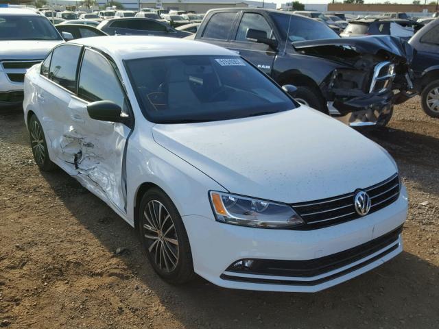 3VWD17AJ8GM343786 - 2016 VOLKSWAGEN JETTA SPOR WHITE photo 1