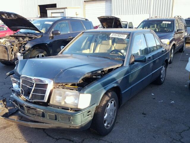 WDBDA28D1PG064761 - 1993 MERCEDES-BENZ 190 E 2.3 GREEN photo 2