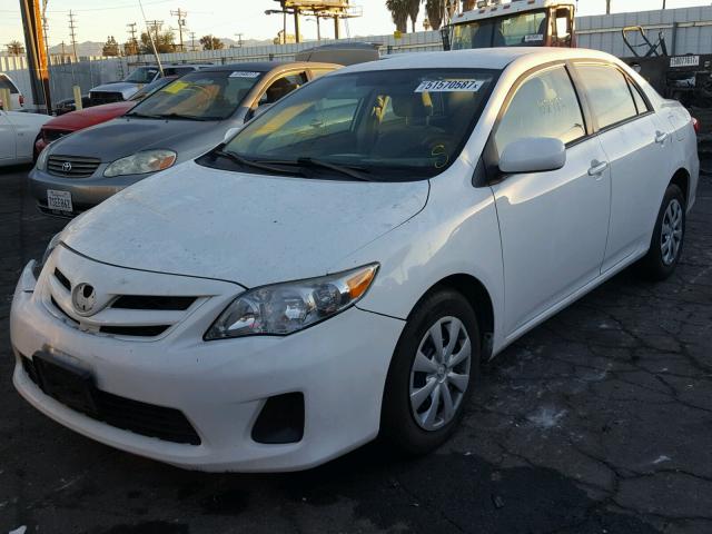 2T1BU4EE7BC681159 - 2011 TOYOTA COROLLA BA WHITE photo 2