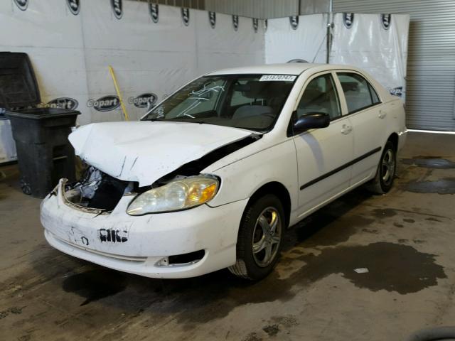 1NXBR32E35Z521377 - 2005 TOYOTA COROLLA CE WHITE photo 2