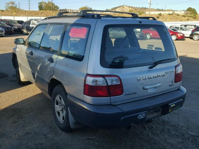 JF1SF63582G728389 - 2002 SUBARU FORESTER L SILVER photo 3