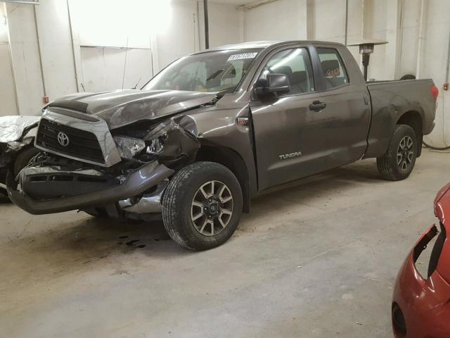 5TFBW54139X090479 - 2009 TOYOTA TUNDRA DOU BROWN photo 2