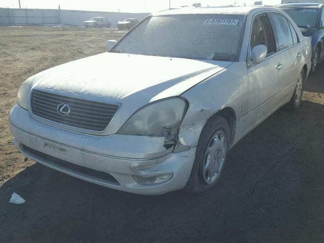 JTHBN30F910050184 - 2001 LEXUS LS 430 WHITE photo 2