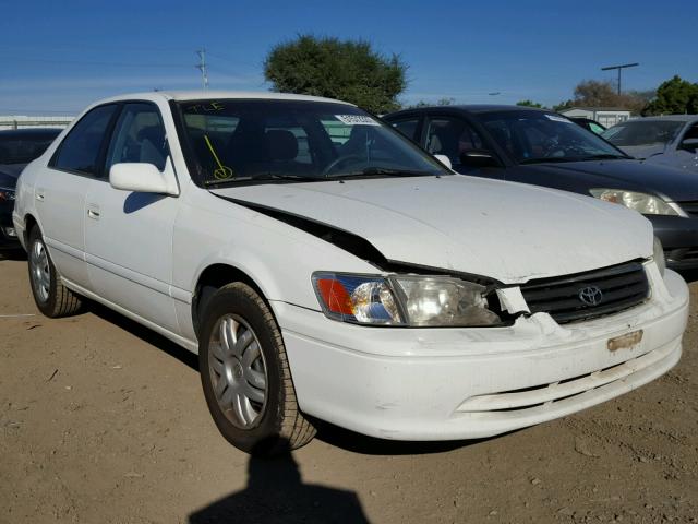 4T1BF22K9YU953016 - 2000 TOYOTA CAMRY LE WHITE photo 1