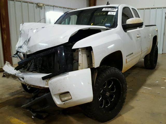 1GCEK39049Z184078 - 2009 CHEVROLET SILVERADO WHITE photo 2