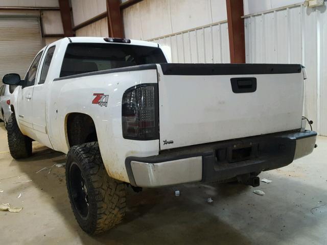 1GCEK39049Z184078 - 2009 CHEVROLET SILVERADO WHITE photo 3