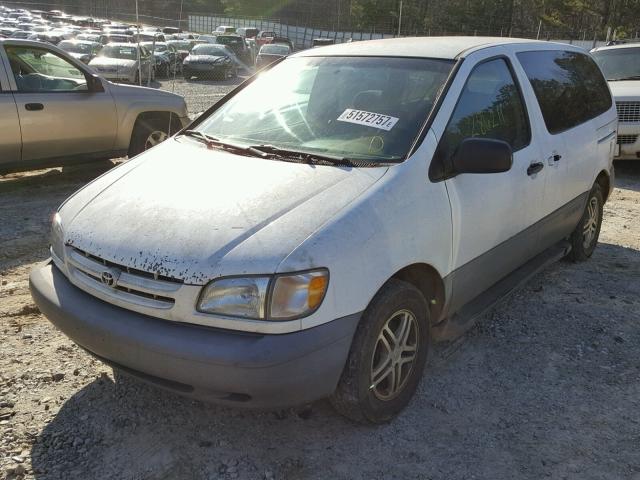 4T3ZF19C2YU246564 - 2000 TOYOTA SIENNA CE WHITE photo 2