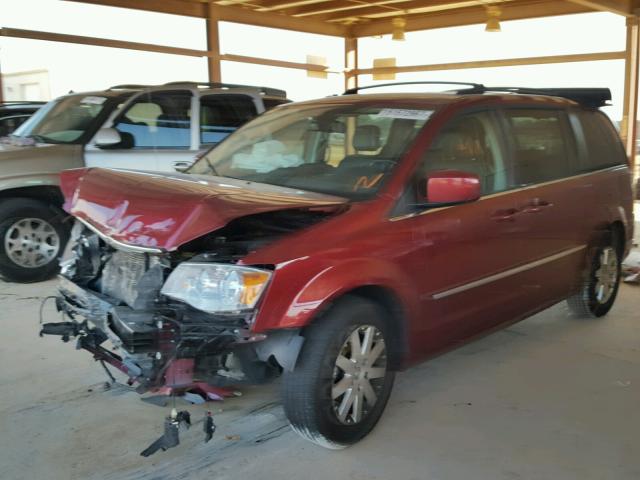 2A4RR8DX4AR374468 - 2010 CHRYSLER TOWN & COU MAROON photo 2