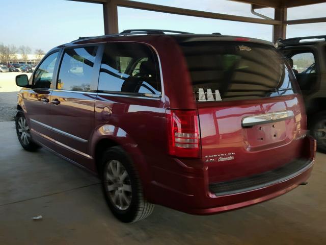 2A4RR8DX4AR374468 - 2010 CHRYSLER TOWN & COU MAROON photo 3