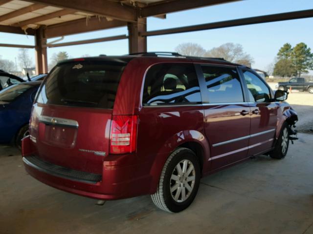 2A4RR8DX4AR374468 - 2010 CHRYSLER TOWN & COU MAROON photo 4