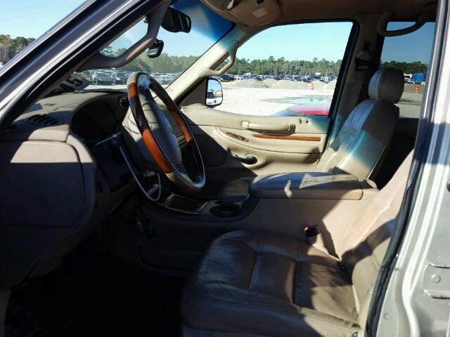 5LMRU27A7YLJ08155 - 2000 LINCOLN NAVIGATOR 灰色 照片 5