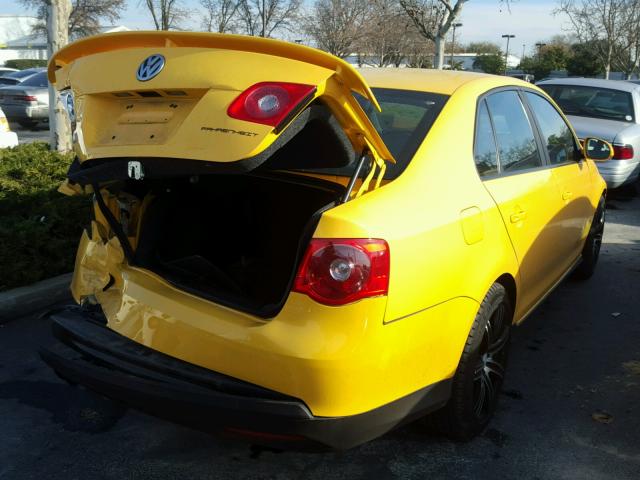 3VWWJ71K37M174682 - 2007 VOLKSWAGEN JETTA GLI YELLOW photo 4