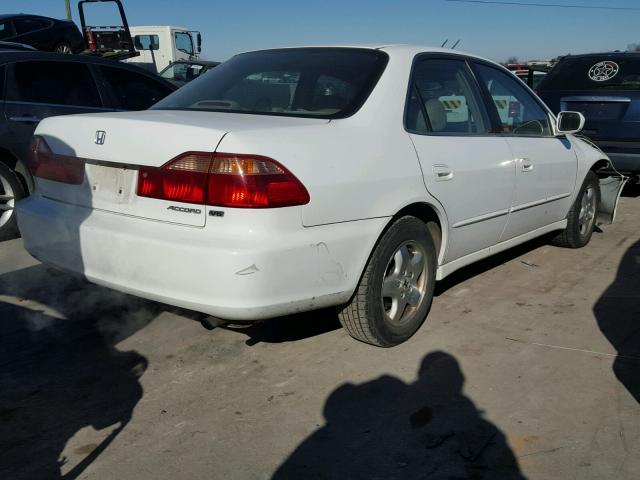 1HGCG1650YA011895 - 2000 HONDA ACCORD EX WHITE photo 4