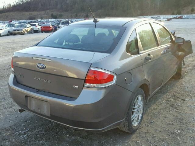 1FAHP3FN6BW177323 - 2011 FORD FOCUS SE GRAY photo 4