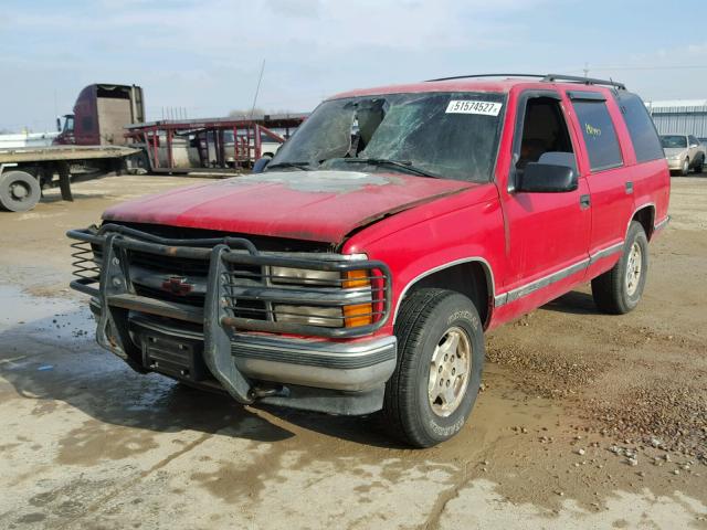 1GNEK13R7VJ345812 - 1997 CHEVROLET TAHOE K150 RED photo 2