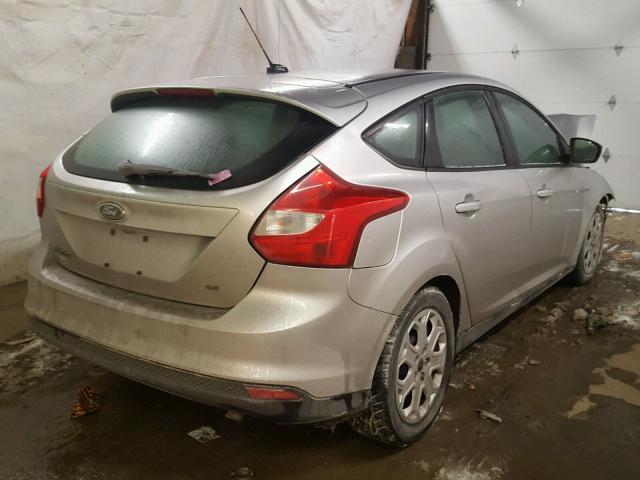 1FAHP3K27CL233462 - 2012 FORD FOCUS SE SILVER photo 4