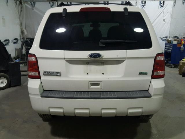 1FMCU0DG4AKC47578 - 2010 FORD ESCAPE XLT WHITE photo 9